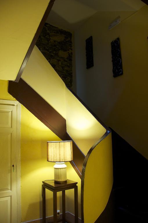 Albergue Los Blasones Sarria Bagian luar foto